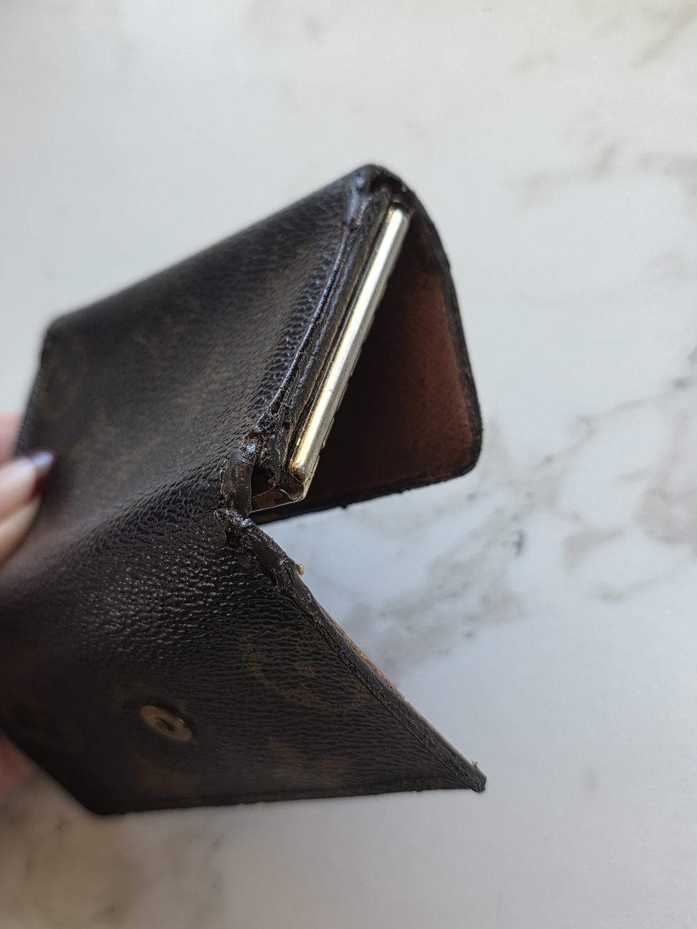 Louis Vuitton Monogram Canvas Key & Card Holder in Brown with Gold Snap - Picture 7 of 8